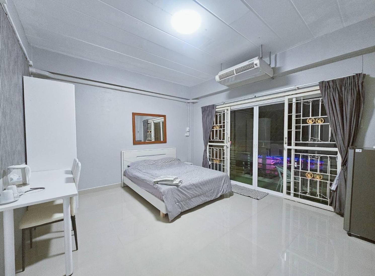 Future Hostel Pattaya Nong Prue Extérieur photo
