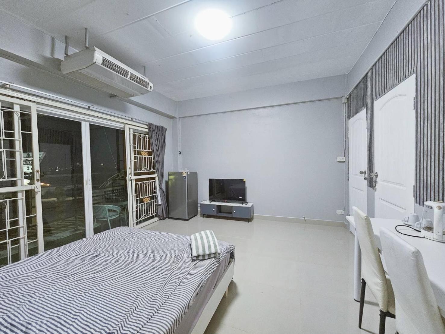 Future Hostel Pattaya Nong Prue Extérieur photo